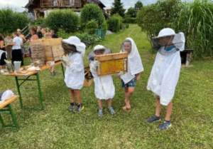 Mehr über den Artikel erfahren Wer fürchtet sich vorm Bienenstich